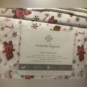 ‼️ Nanette Lepore Twin Sheet Set with Gingerbread and Candy Cane Design